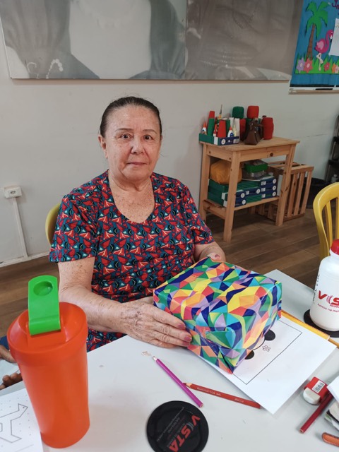 D. Maria José, ganhadora do bingo